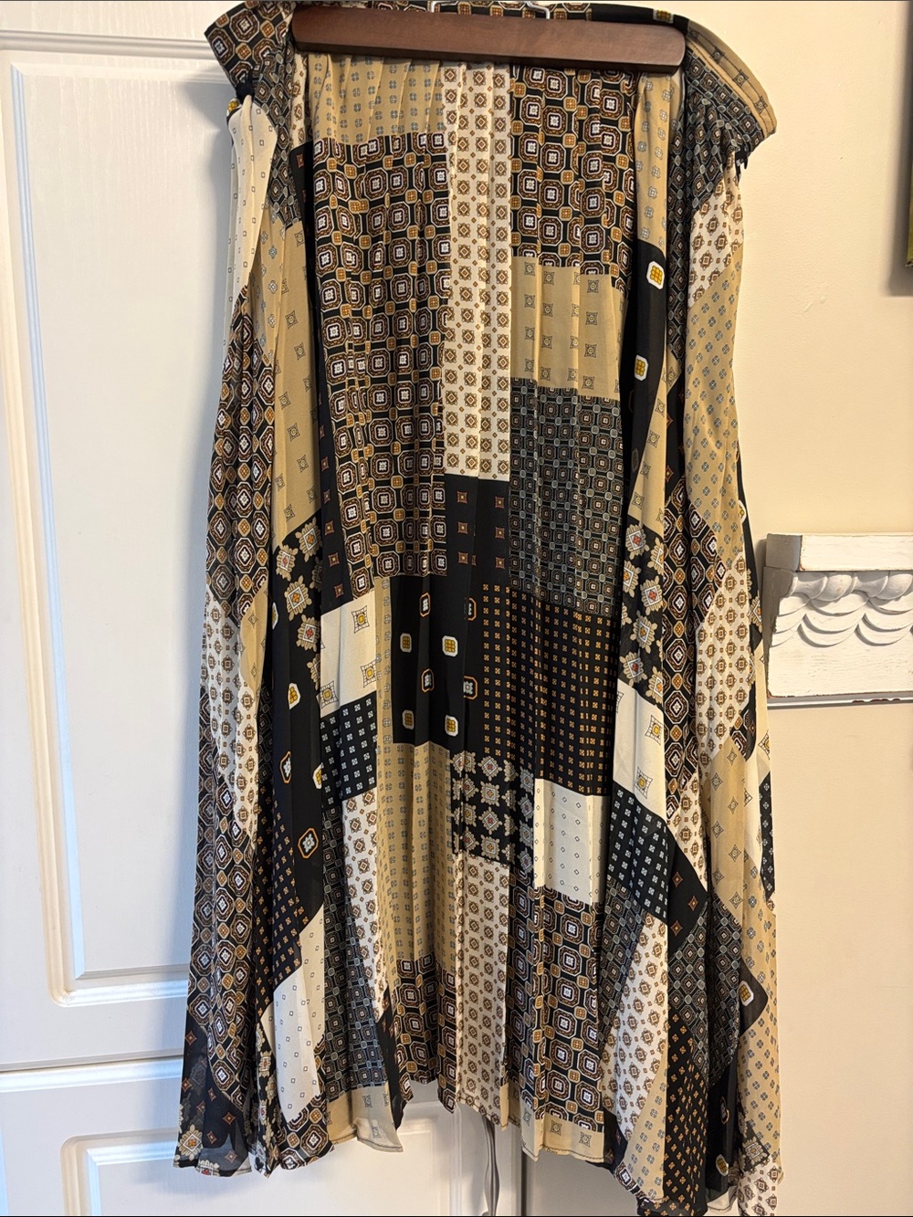 Banana Republic pleated skirt